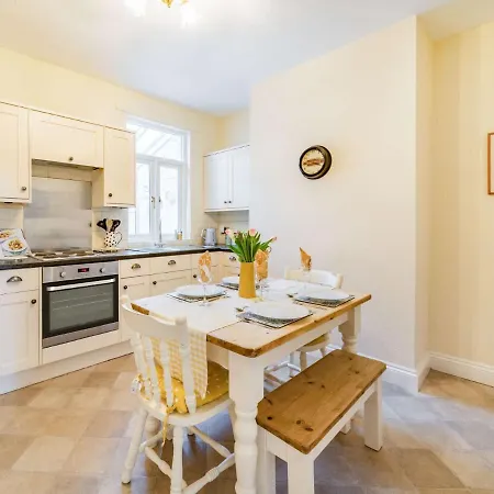 2 Bed In 87621 Holiday home